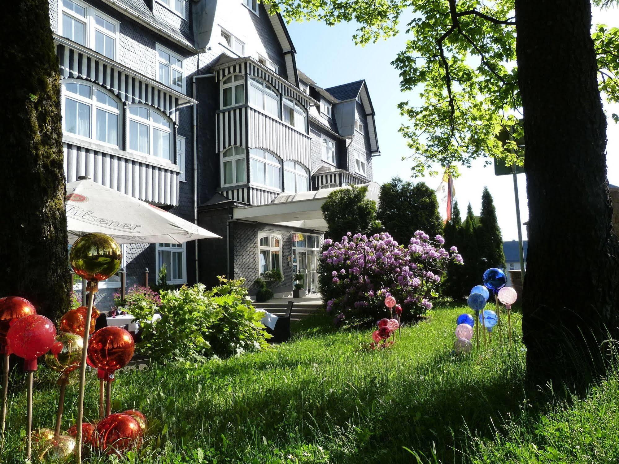 Hotel Schieferhof - Glaslust Neuhaus am Rennweg Exterior photo